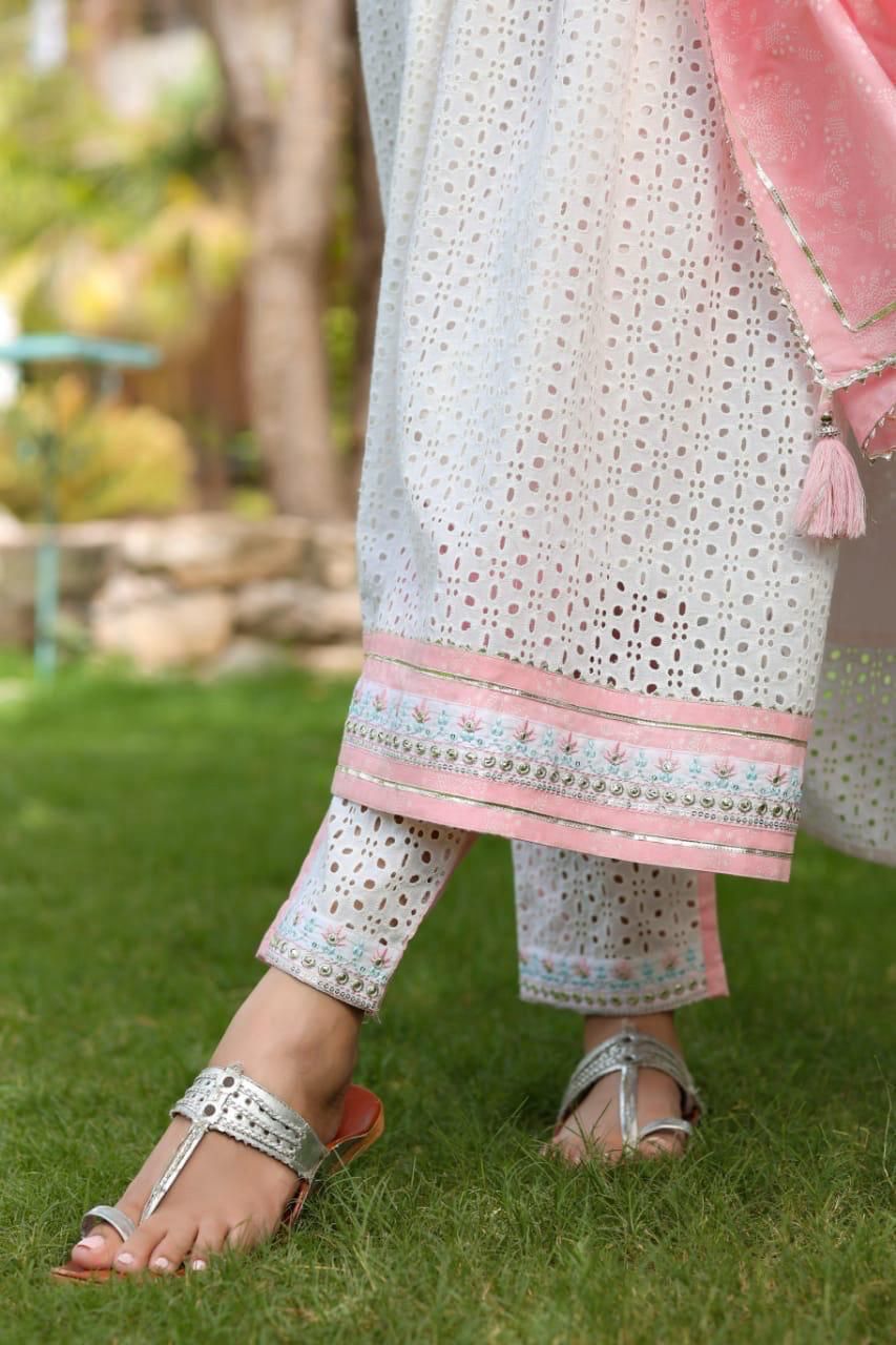 White Anarkali Kurta with Pink Dupatta - Image 2